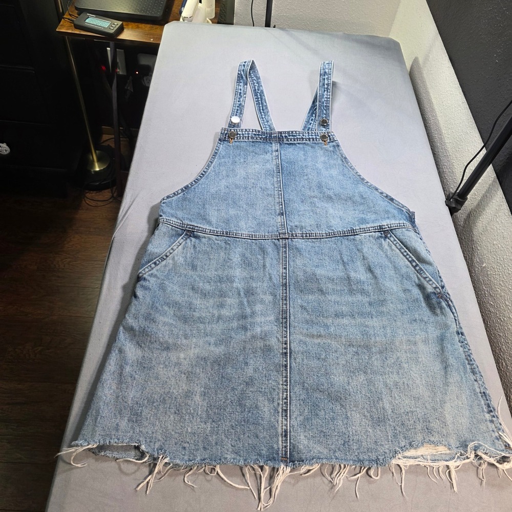 BlankNYC Light Wash Denim Overall Dress Distressed Frayed Mini Size 31
(10/12)
